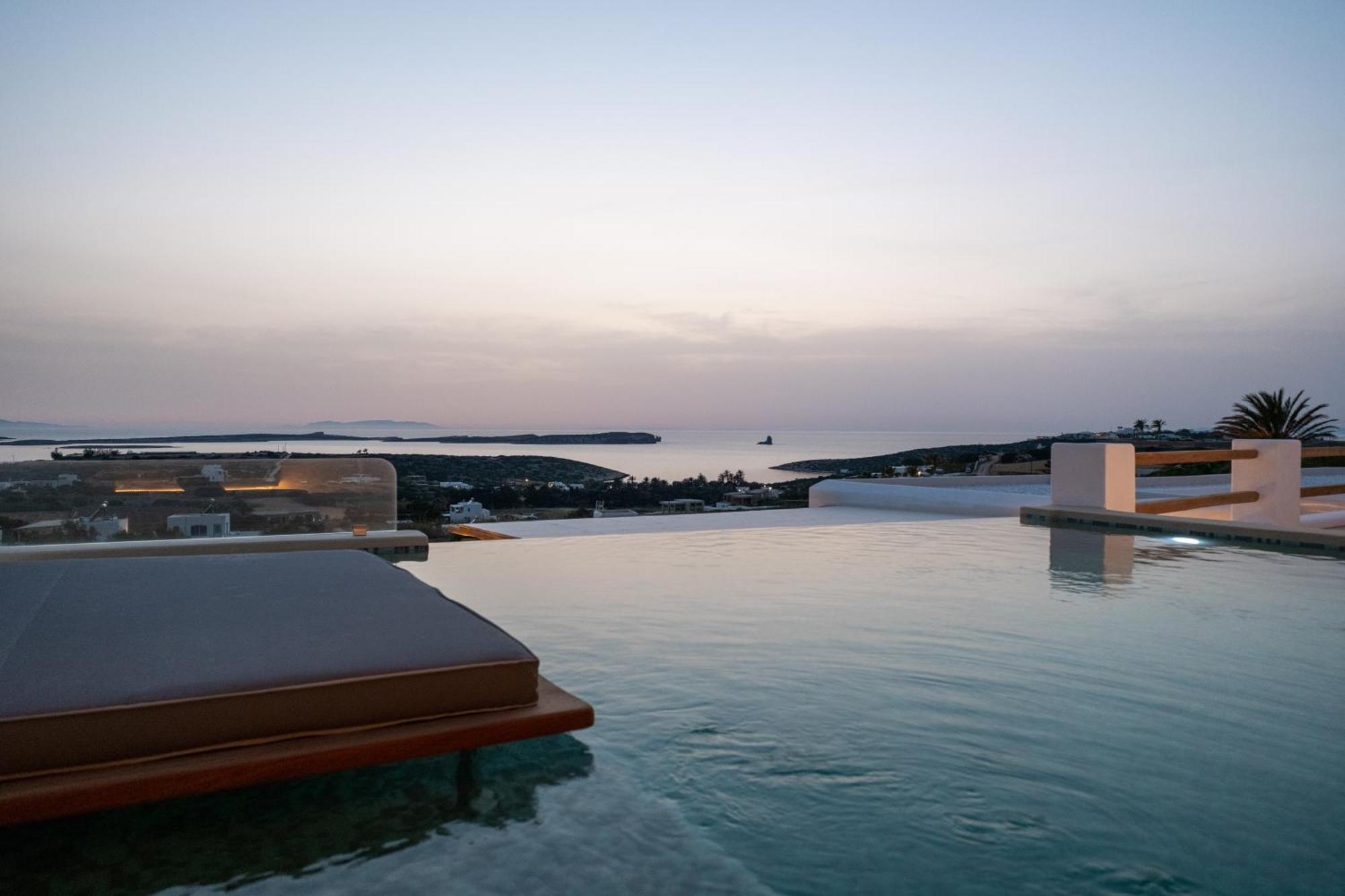 Utopia Suites By Anna Platanou Айя-Ирини-Парос Экстерьер фото